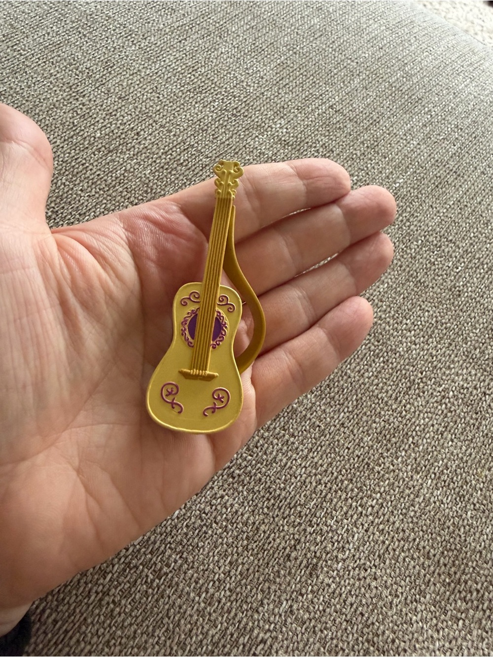 Disney Tangled Rapunzel small guitar